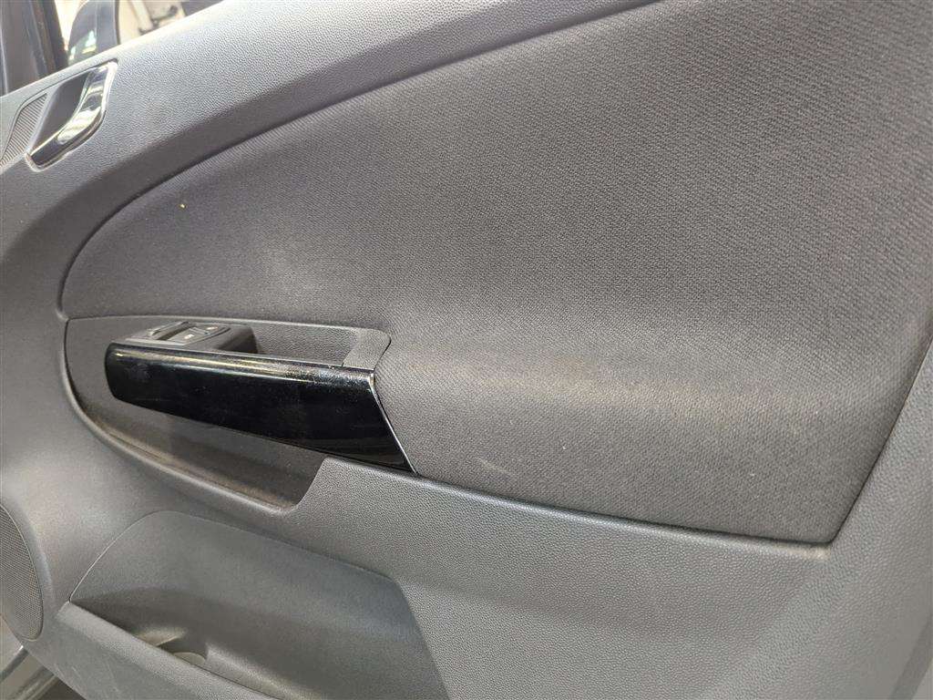 <p>2013 VAUXHALL CORSA SXI AC</p>