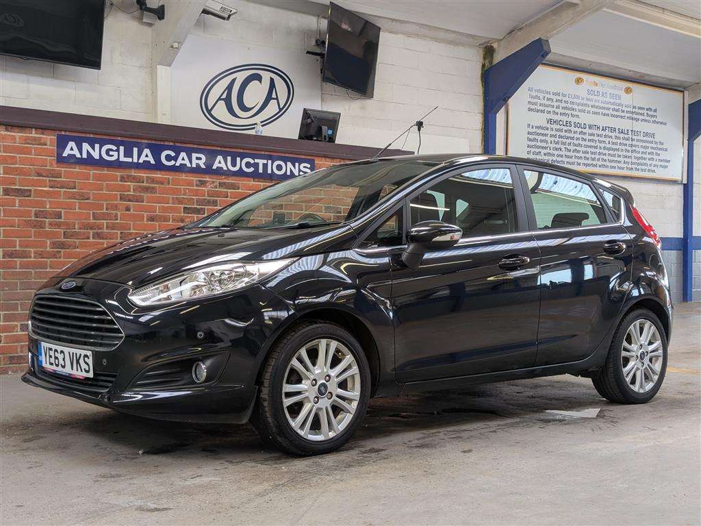 <p>2013 FORD FIESTA ZETEC</p>