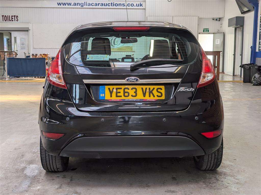 <p>2013 FORD FIESTA ZETEC</p>