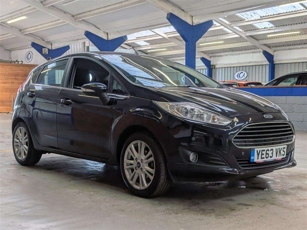 <p>2013 FORD FIESTA ZETEC</p>