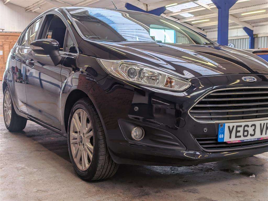 <p>2013 FORD FIESTA ZETEC</p>