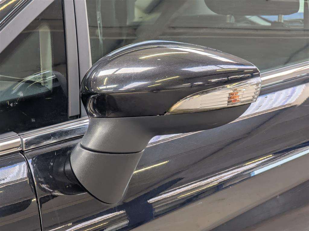 <p>2013 FORD FIESTA ZETEC</p>