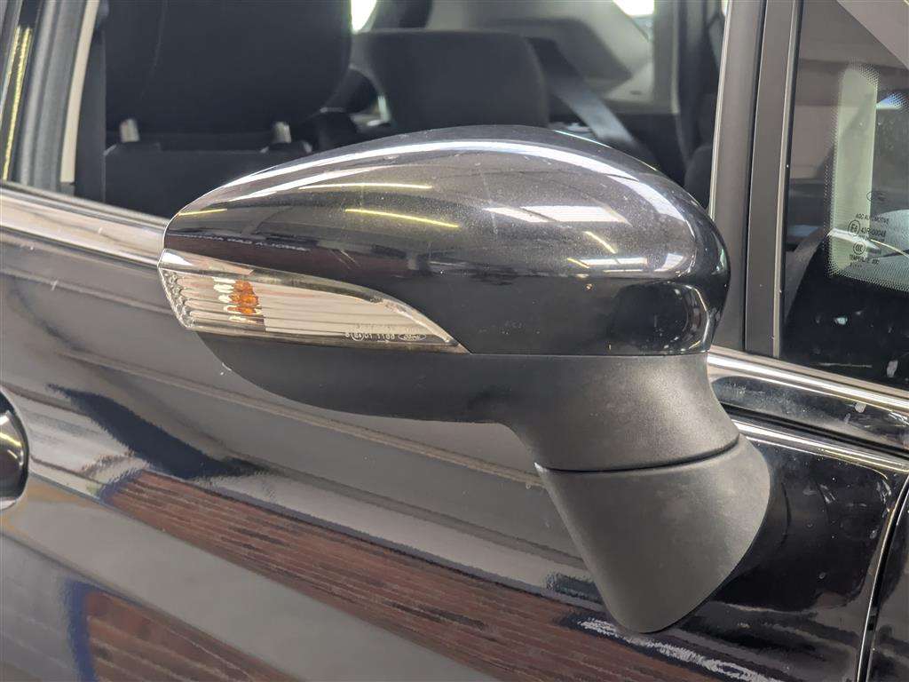 <p>2013 FORD FIESTA ZETEC</p>