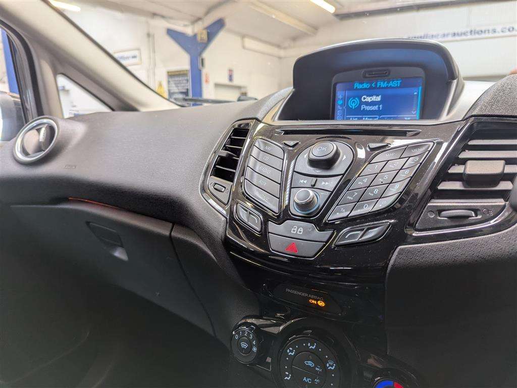 <p>2013 FORD FIESTA ZETEC</p>