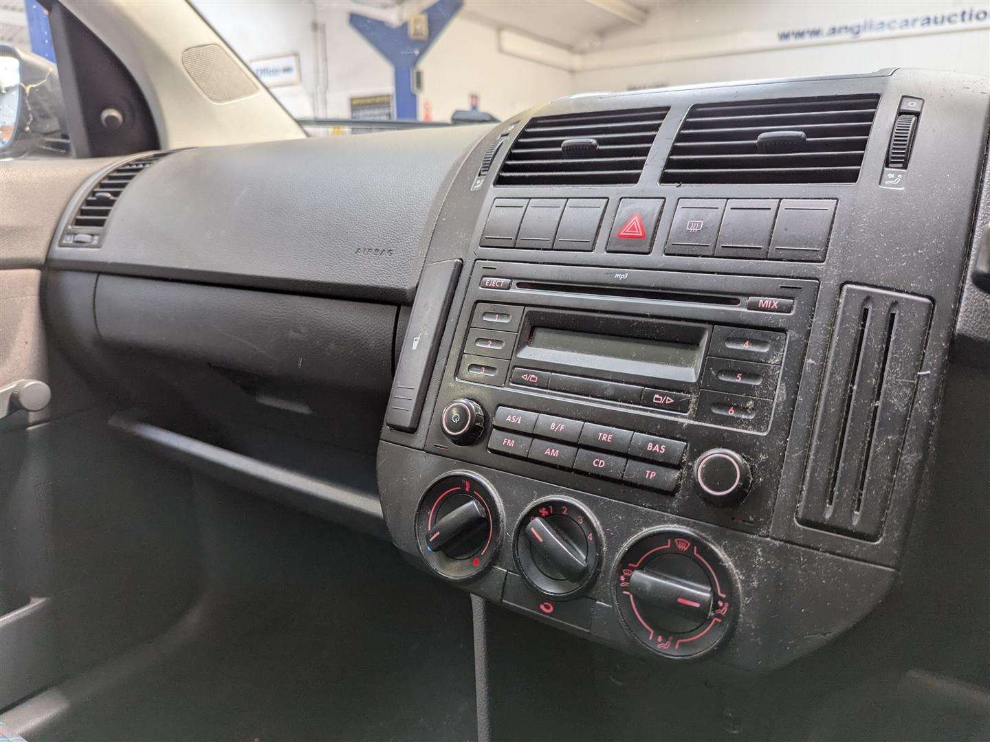 <p>2008 VOLKSWAGEN POLO E 60</p>