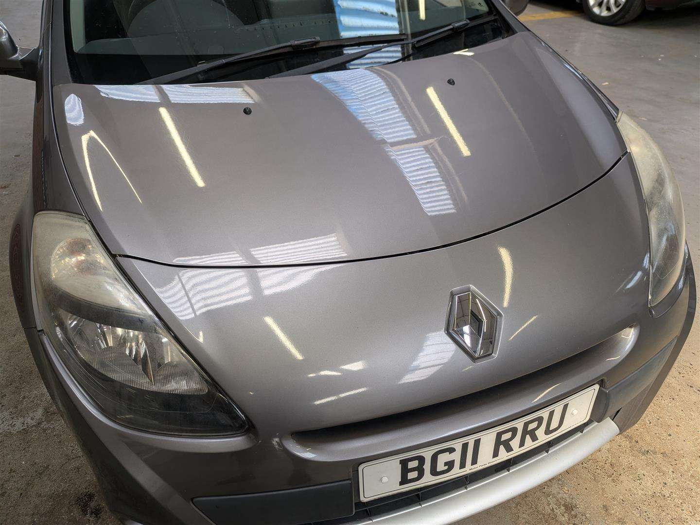 <p>2011 RENAULT CLIO DYNAMIQUE TOMTOM 16V</p>
