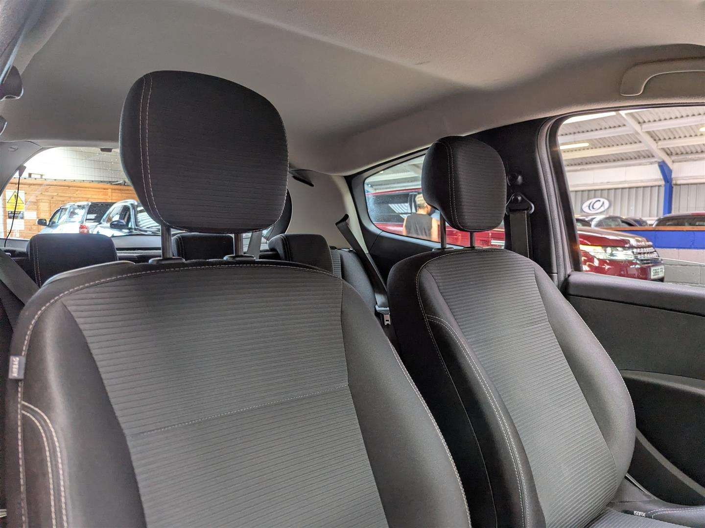 <p>2011 RENAULT CLIO DYNAMIQUE TOMTOM 16V</p>