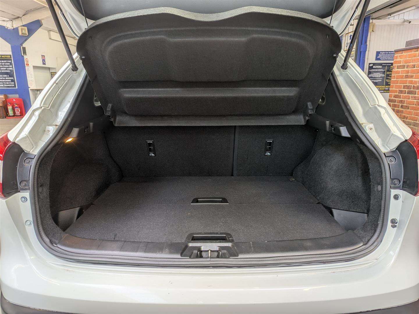 <p>2016 NISSAN QASHQAI ACENTA SMART DIG-</p>