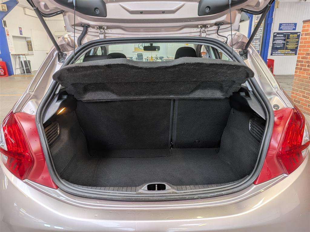<p>2012 PEUGEOT 208 ACTIVE E-HDI S-A</p>