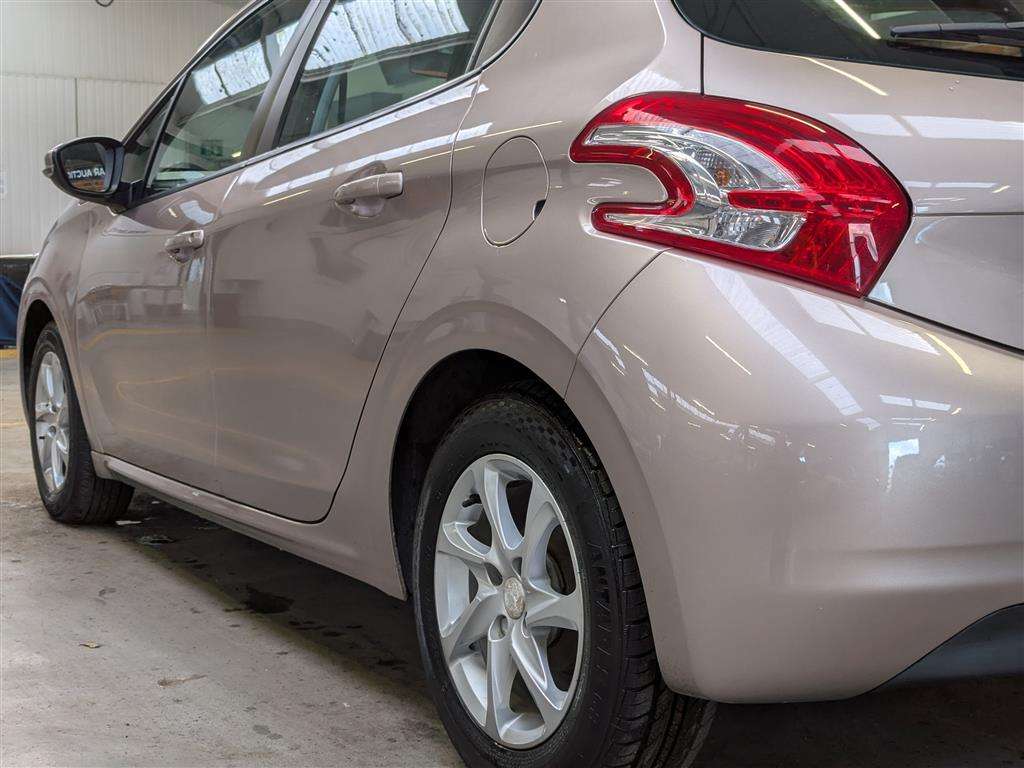 <p>2012 PEUGEOT 208 ACTIVE E-HDI S-A</p>