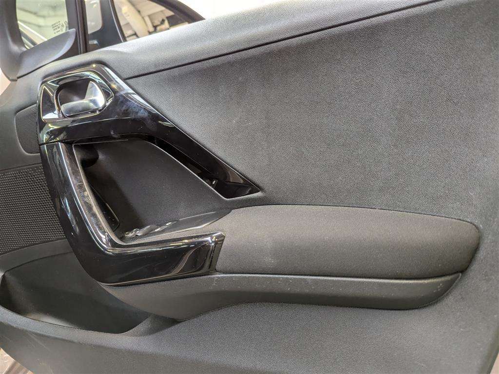 <p>2012 PEUGEOT 208 ACTIVE E-HDI S-A</p>