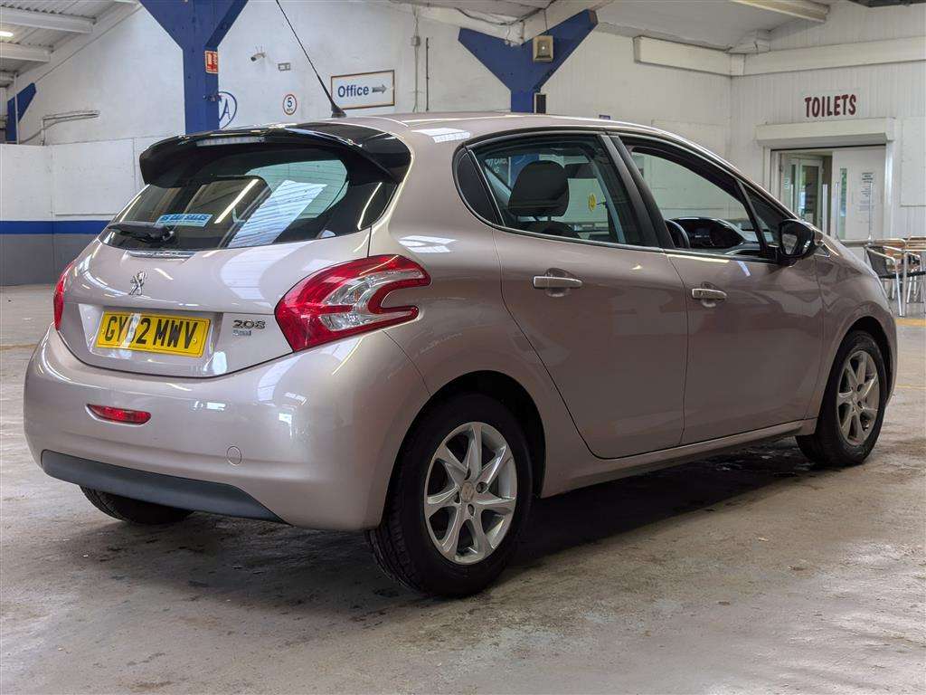 <p>2012 PEUGEOT 208 ACTIVE E-HDI S-A</p>