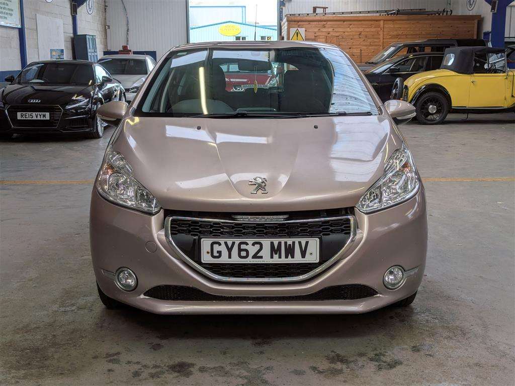 <p>2012 PEUGEOT 208 ACTIVE E-HDI S-A</p>