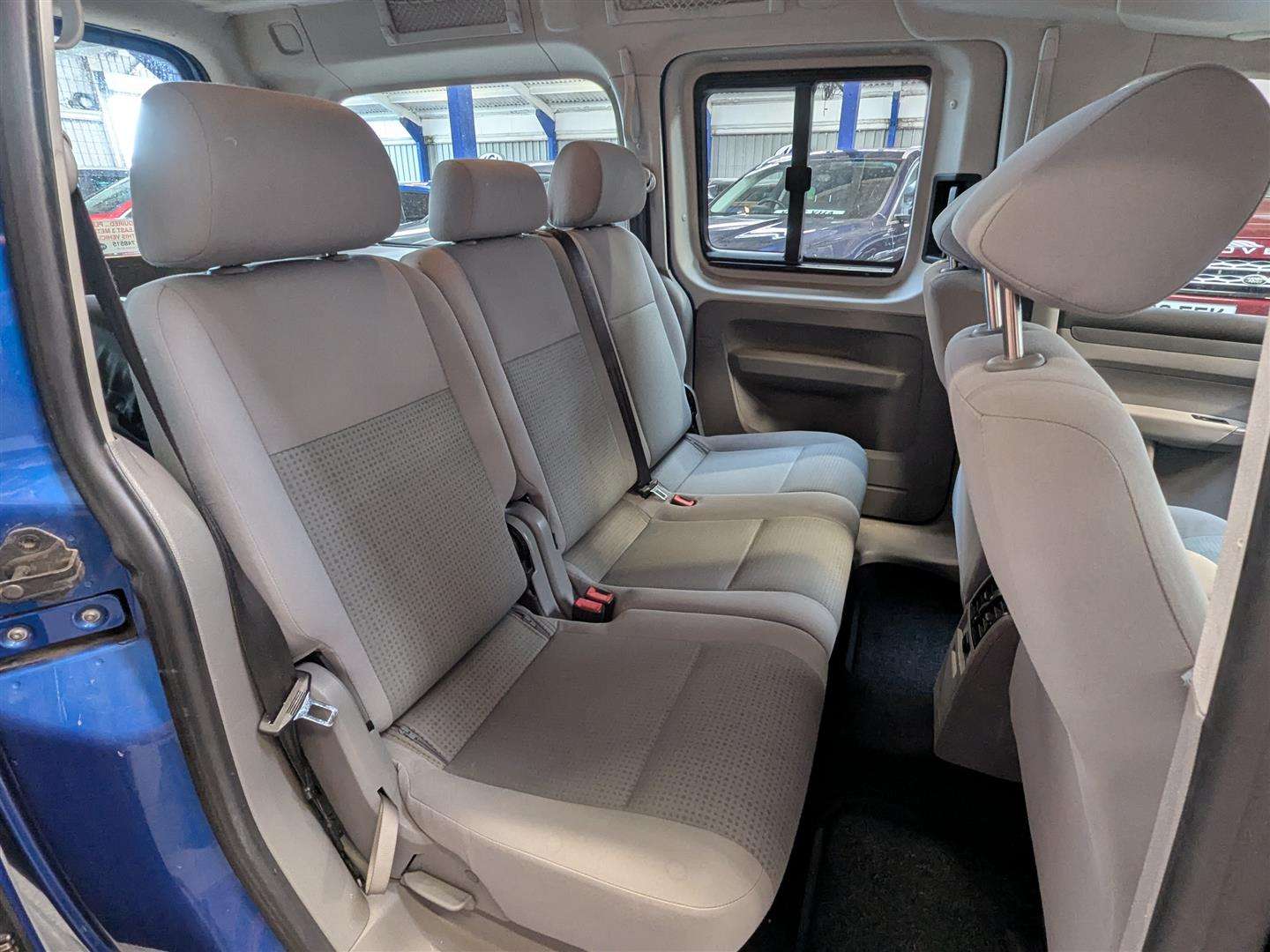 <p>2010 VOLKSWAGEN CADDY MAXI LIFE TDI SEMI-</p>
