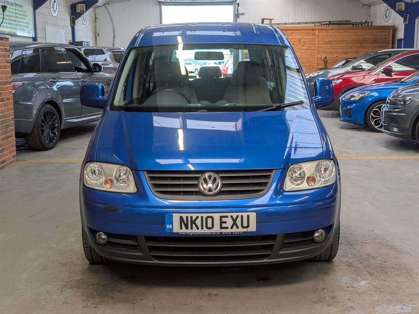 <p>2010 VOLKSWAGEN CADDY MAXI LIFE TDI SEMI-</p>