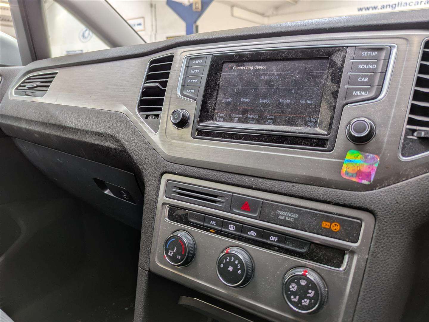 <p>2015 VOLKSWAGEN GOLF SV SE TDI</p>