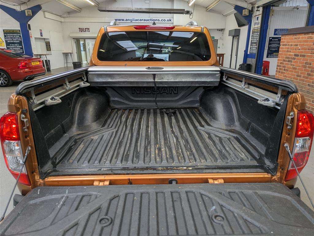 <p>2016 NISSAN NP300 NAVARA TEKNA DCI</p>