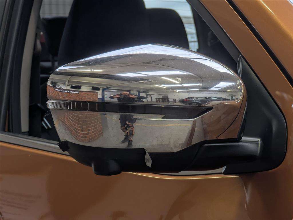 <p>2016 NISSAN NP300 NAVARA TEKNA DCI</p>