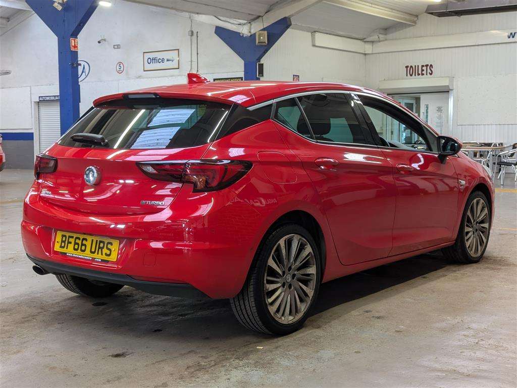 <p>2016 VAUXHALL ASTRA ELITE NAV CDTI BTUR</p>