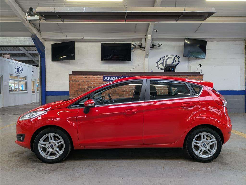 <p>2013 FORD FIESTA ZETEC</p>