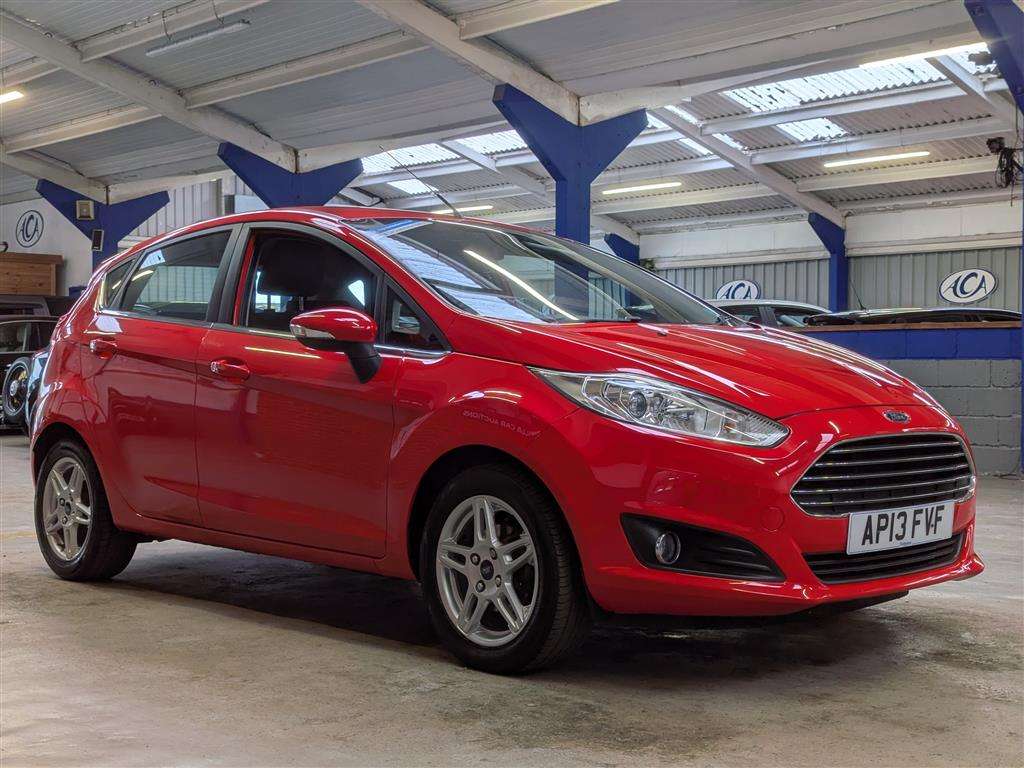 <p>2013 FORD FIESTA ZETEC</p>