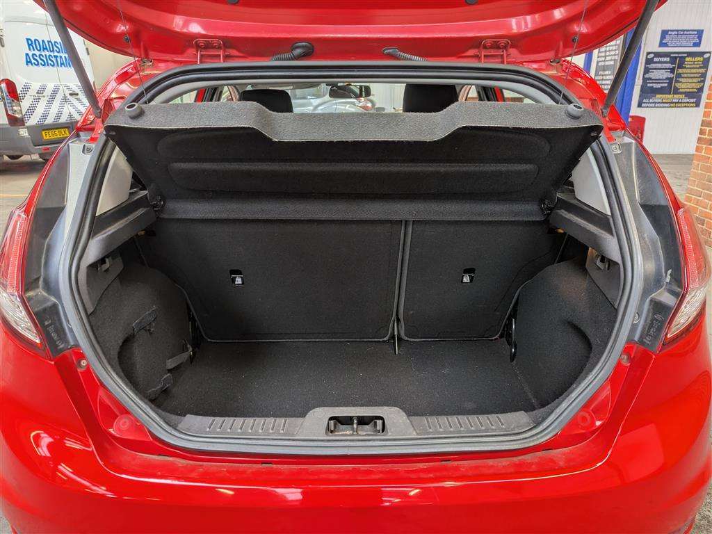 <p>2013 FORD FIESTA ZETEC</p>