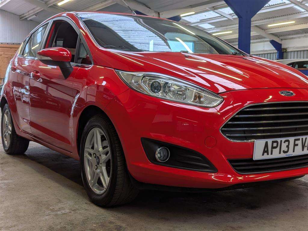 <p>2013 FORD FIESTA ZETEC</p>