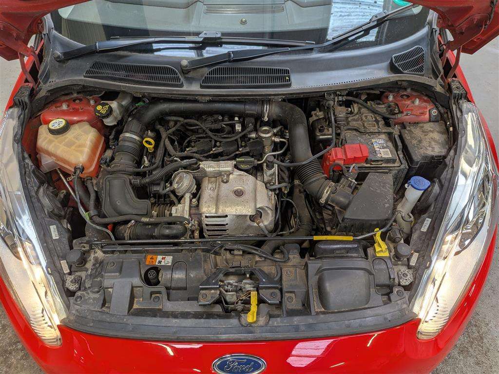 <p>2013 FORD FIESTA ZETEC</p>