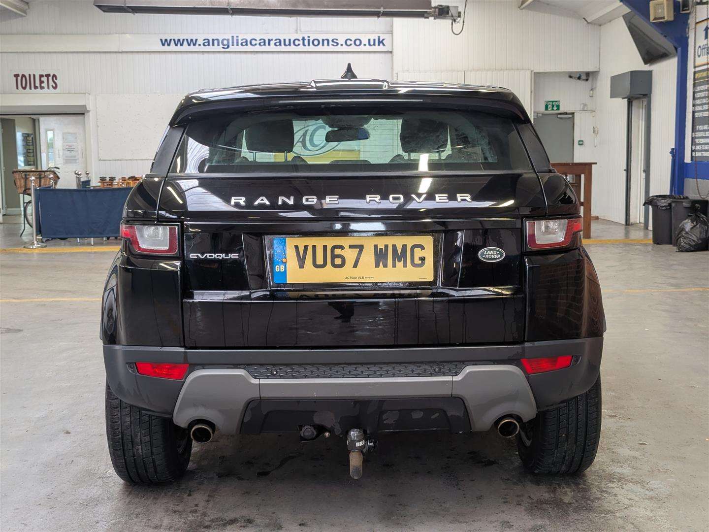 <p>2017 LAND ROVER RANGE ROVER EVOQUE SE TEC</p>