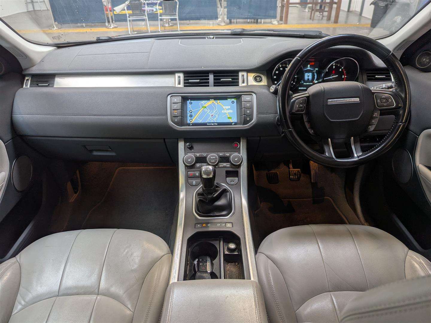 <p>2017 LAND ROVER RANGE ROVER EVOQUE SE TEC</p>