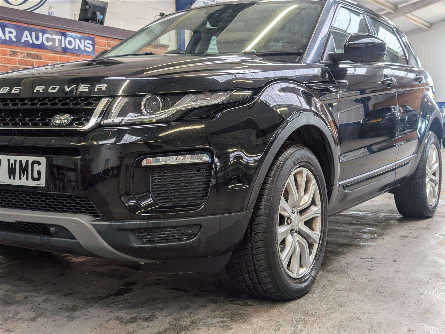 <p>2017 LAND ROVER RANGE ROVER EVOQUE SE TEC</p>