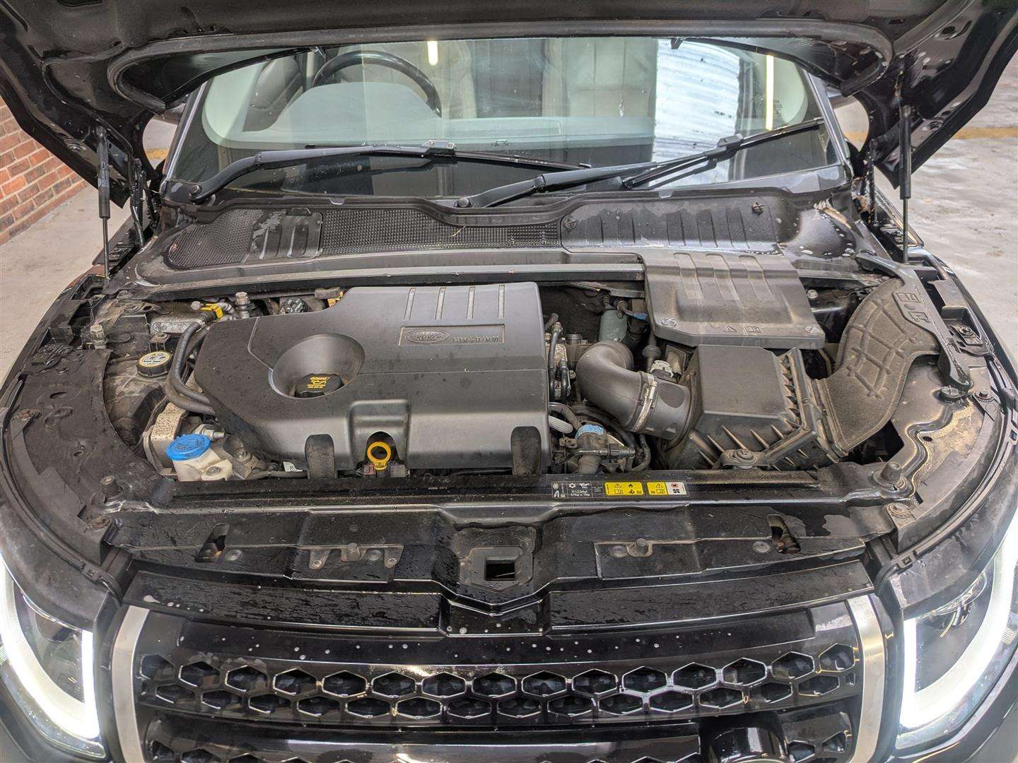 <p>2017 LAND ROVER RANGE ROVER EVOQUE SE TEC</p>