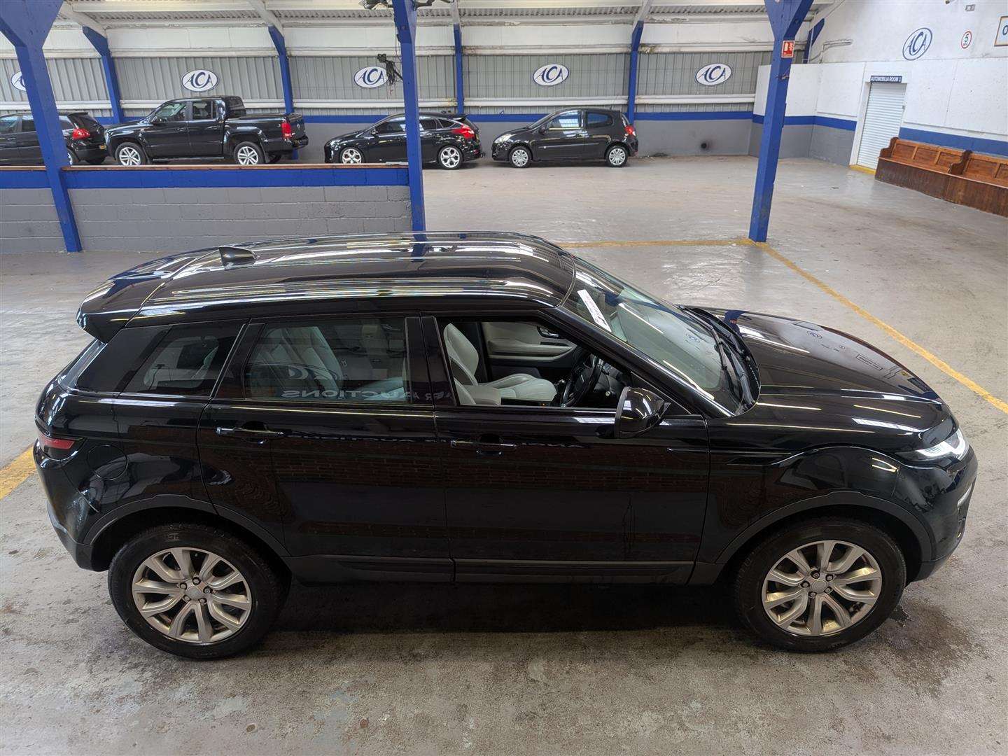 <p>2017 LAND ROVER RANGE ROVER EVOQUE SE TEC</p>