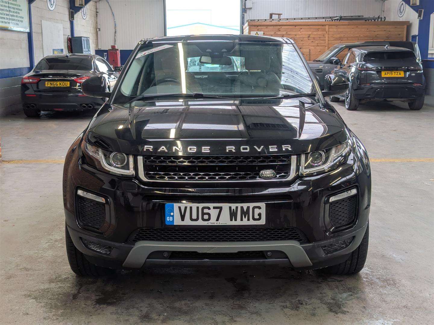 <p>2017 LAND ROVER RANGE ROVER EVOQUE SE TEC</p>