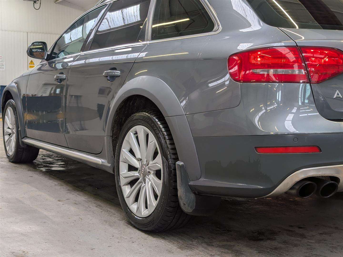 <p>2014 AUDI A4 ALLROAD TDI QUATTRO AUTO</p>