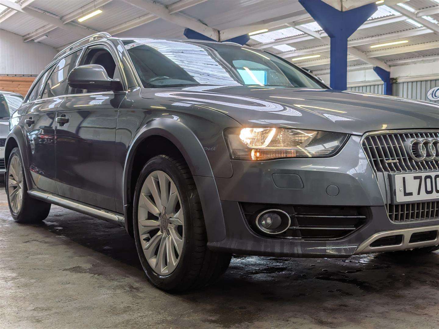 <p>2014 AUDI A4 ALLROAD TDI QUATTRO AUTO</p>