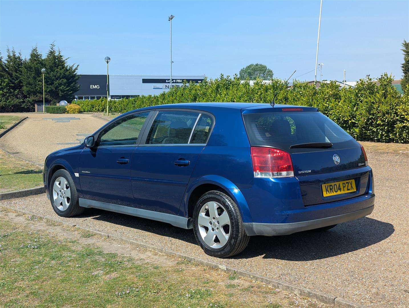 <p>2004 VAUXHALL SIGNUM ELEGANCE DIRECT</p>