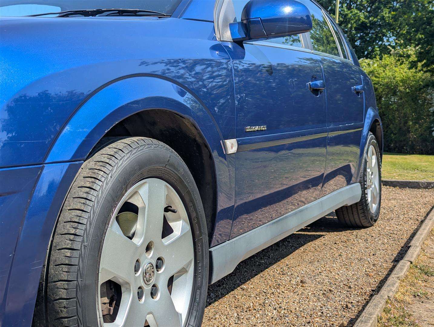 <p>2004 VAUXHALL SIGNUM ELEGANCE DIRECT</p>