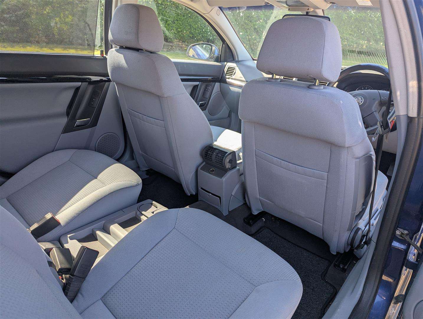 <p>2004 VAUXHALL SIGNUM ELEGANCE DIRECT</p>