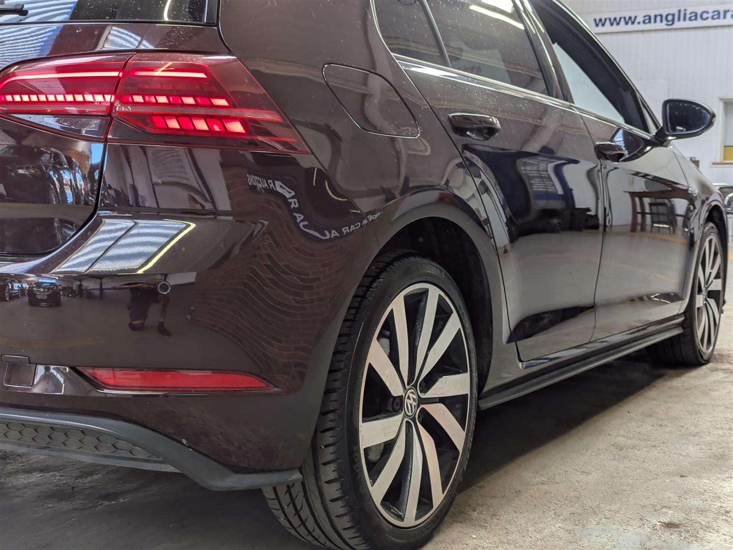 <p>2018 VOLKSWAGEN GOLF GTE ADVANCE S-A</p>