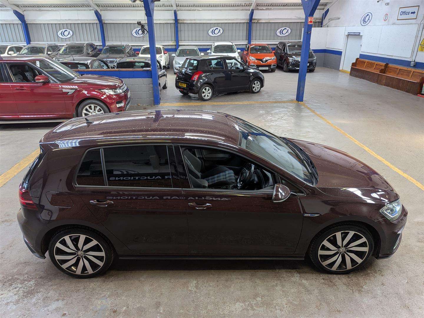 <p>2018 VOLKSWAGEN GOLF GTE ADVANCE S-A</p>