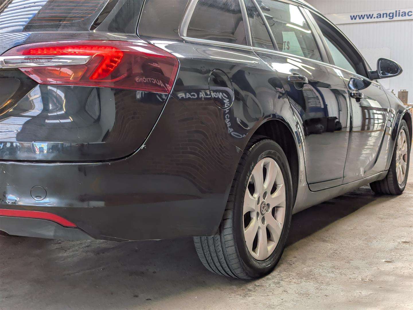 <p>2013 VAUXHALL INSIGNIA DESIGN CDTI ECO</p>