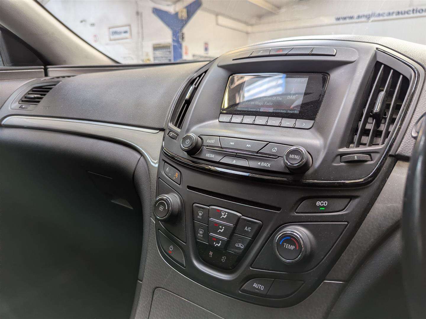 <p>2013 VAUXHALL INSIGNIA DESIGN CDTI ECO</p>