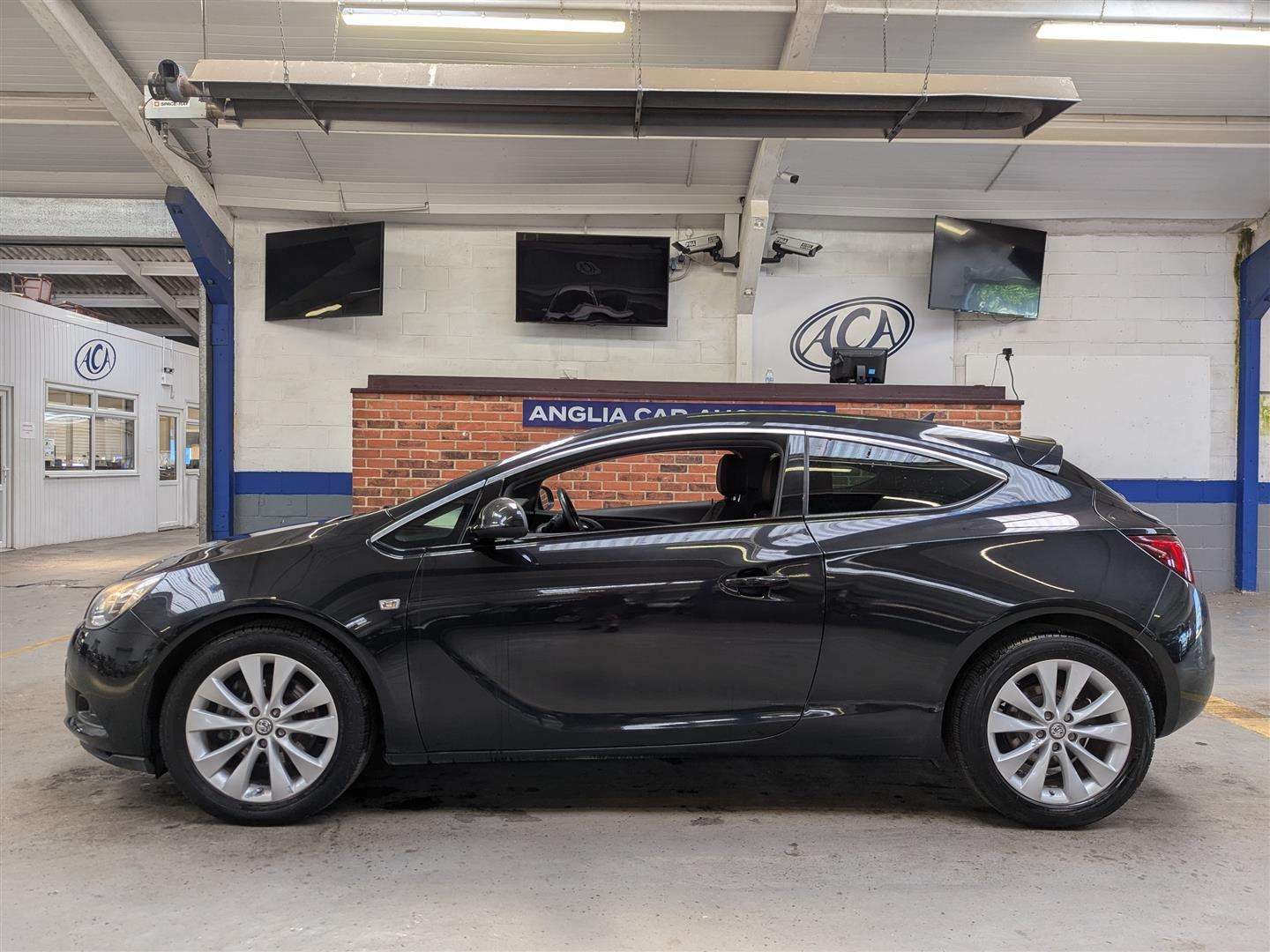 <p>2015 VAUXHALL ASTRA GTC SRI CDTI S/S</p>