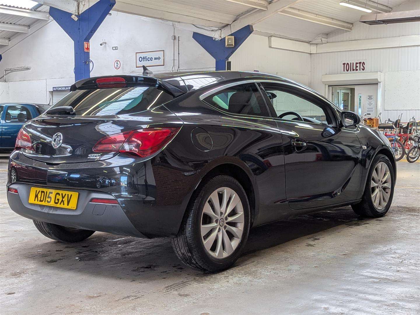 <p>2015 VAUXHALL ASTRA GTC SRI CDTI S/S</p>