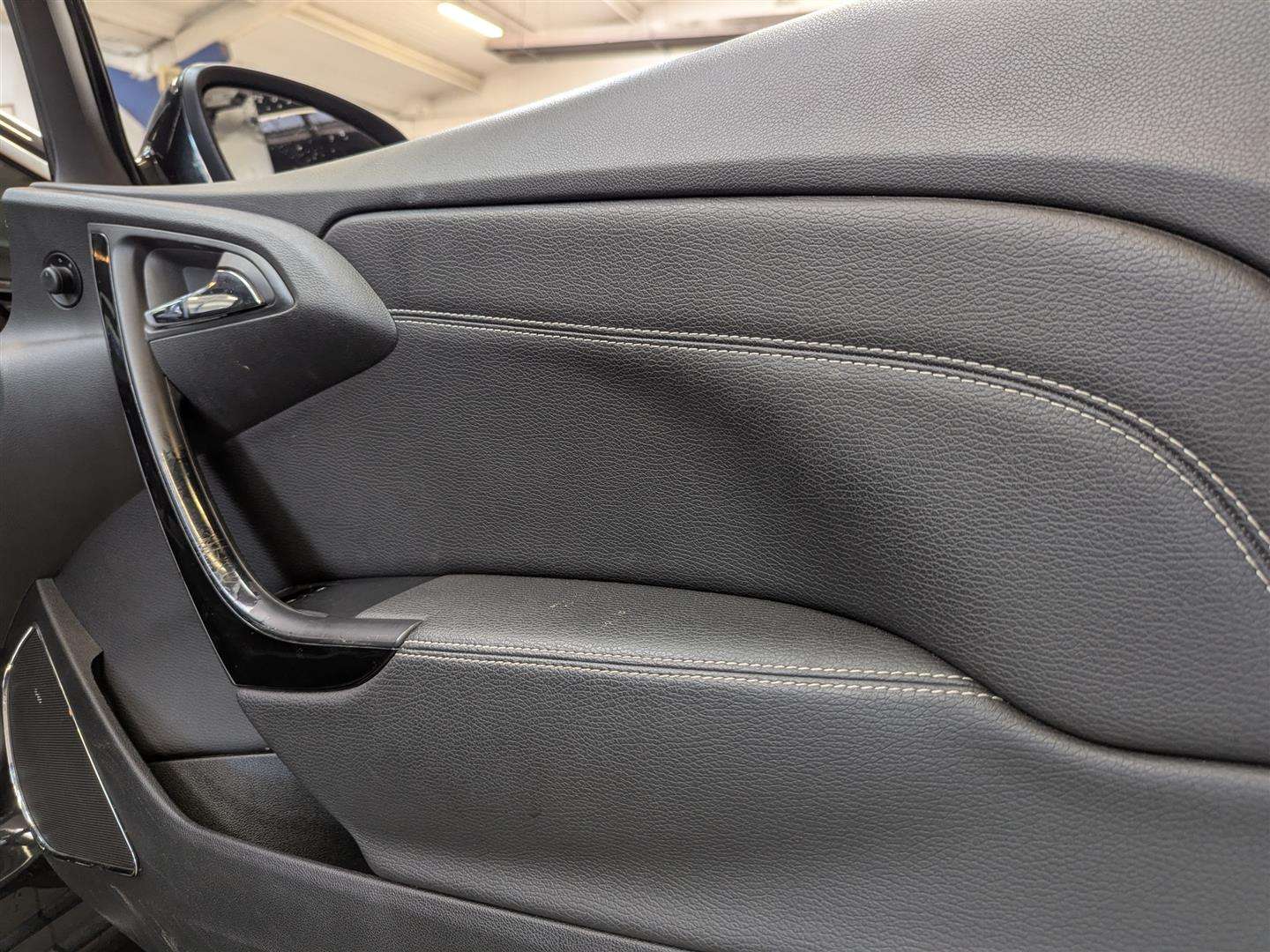 <p>2015 VAUXHALL ASTRA GTC SRI CDTI S/S</p>