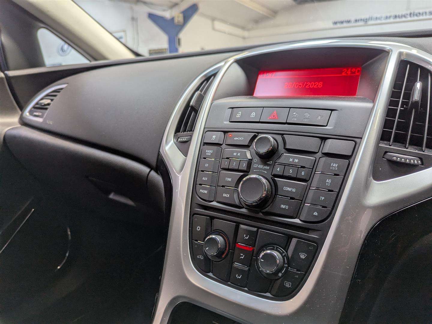 <p>2015 VAUXHALL ASTRA GTC SRI CDTI S/S</p>
