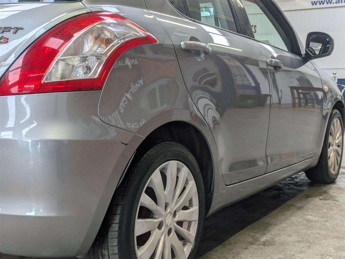 <p>2011 SUZUKI SWIFT SZ3</p>