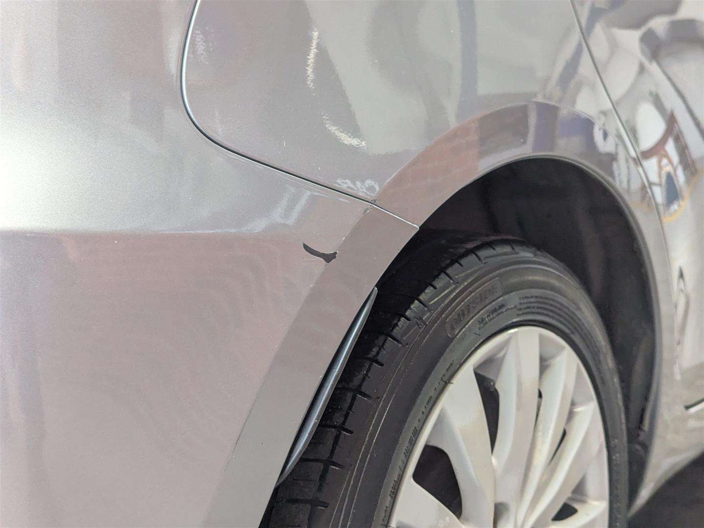 <p>2011 SUZUKI SWIFT SZ3</p>