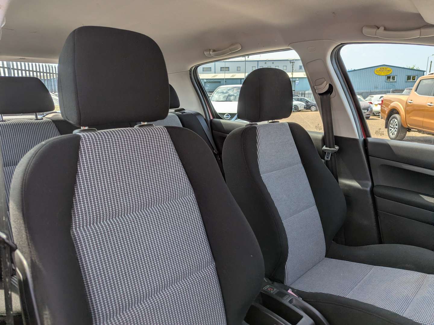 <p>2006 PEUGEOT 307 S HDI</p>